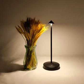 Настольная лампа Nordic Led с современным сенсорным Двухскоростным Затемнением, Беспроводная USB-зарядка, Ночник, Романтическое Украшение спальни