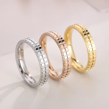 Новое минималистичное модное клетчатое кольцо из 18-каратного золота, ювелирные изделия из нержавеющей стали для повседневной женской одежды