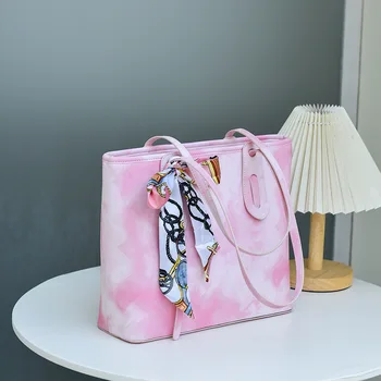 Сумка-тоут Женская сумка Ins Нишевый дизайн 2022 Новая Градиентная сумка через плечо Модная роскошная сумка через плечо