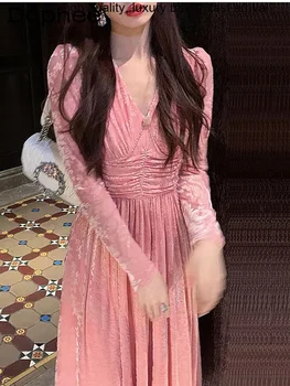 Элегантный французский сладкий розовый бархат с V-образным вырезом и тиснением для женщин, осень-зима, высококачественное роскошное платье с высокой талией для вечеринки